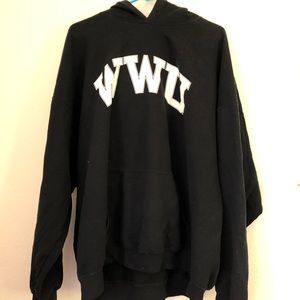 A WWU black long sleeve sweater !